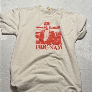 Short Sleeve Graphic Tee in Cream with Red Print